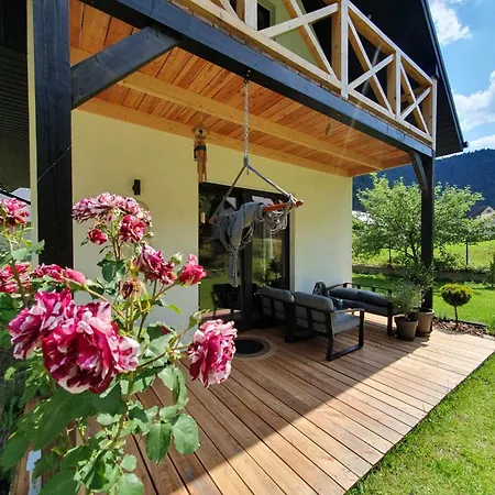 Holiday home Pod Lasem Gorce Z Kominkiem I Jacuzzi Ochotnica Dolna