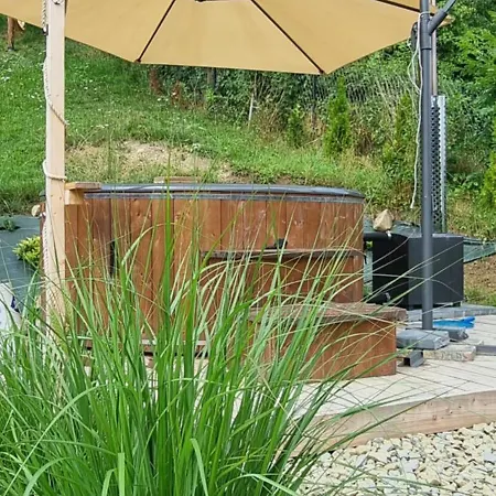 Pod Lasem Gorce Z Kominkiem I Jacuzzi Holiday home Ochotnica Dolna