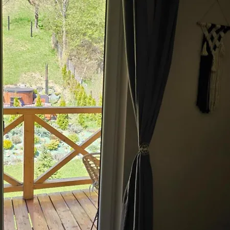 Pod Lasem Gorce Z Kominkiem I Jacuzzi Holiday home *